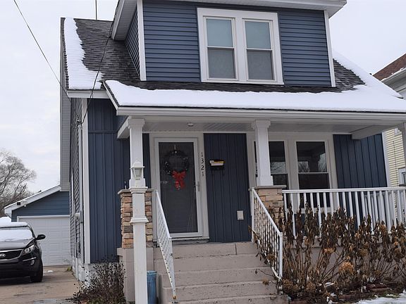 3rd image of 1321 Tamarack Ave NW