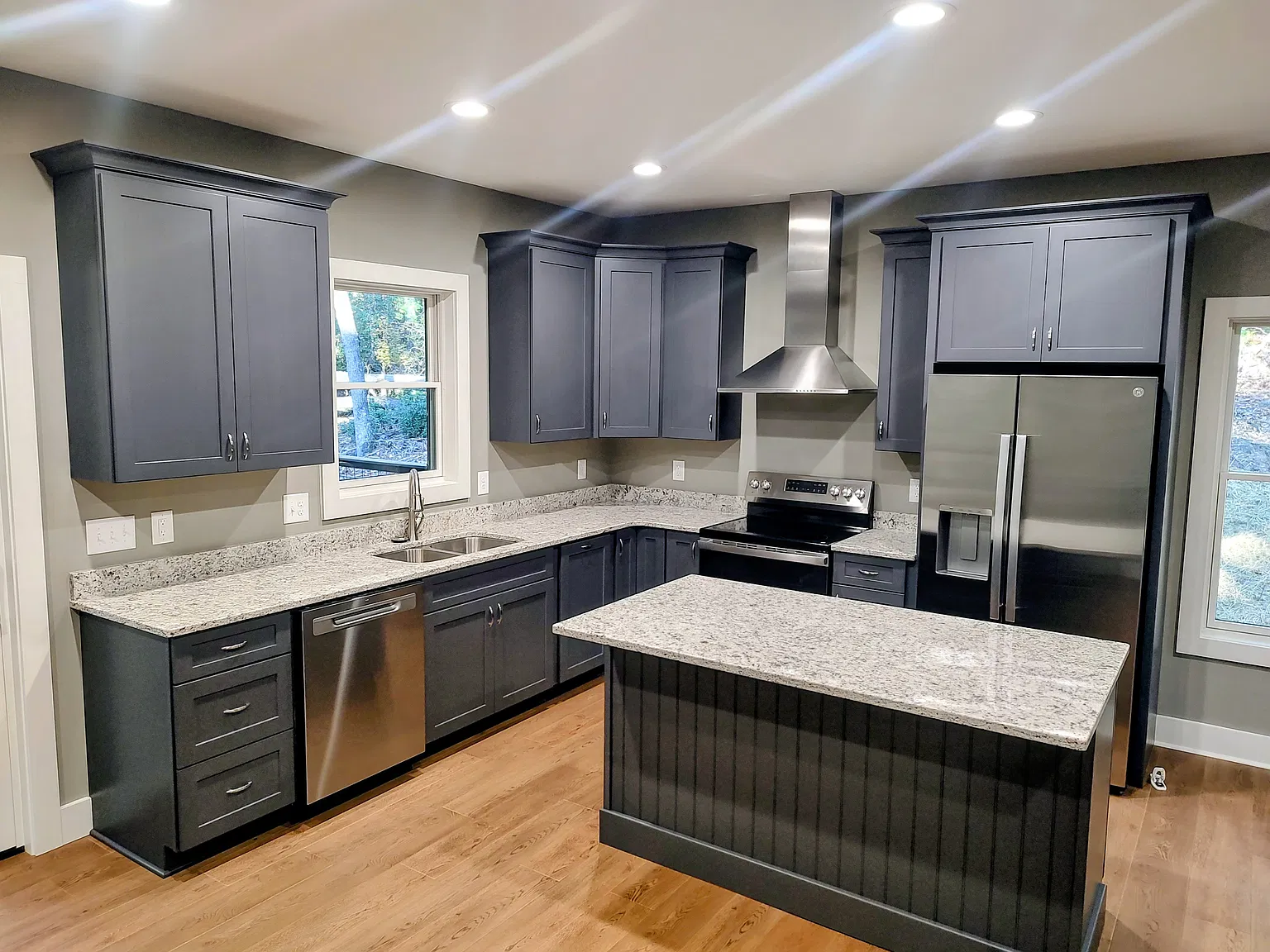 4 bed, 2267 sqft, $3,000 — Photo 3