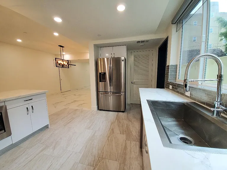 Kitchen to dining
