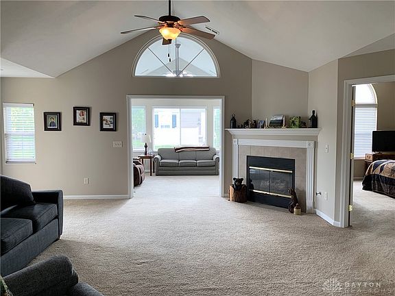 5th image of 4686 Cobblestone Dr
