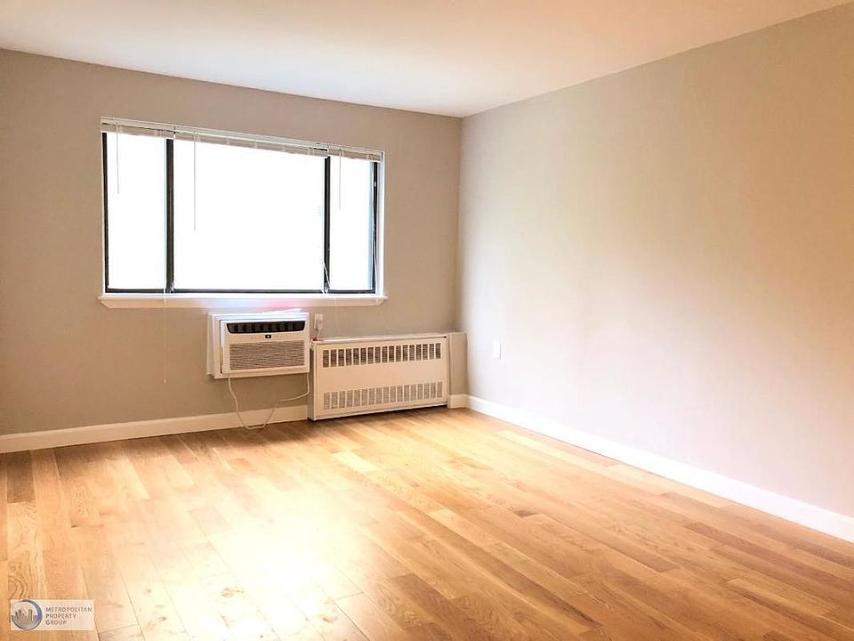 2nd image of 412 W 25th St APT 4D
