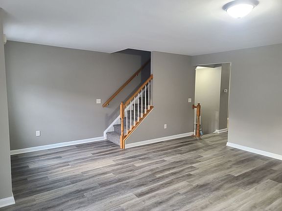 3rd image of 238 Crown Ct
