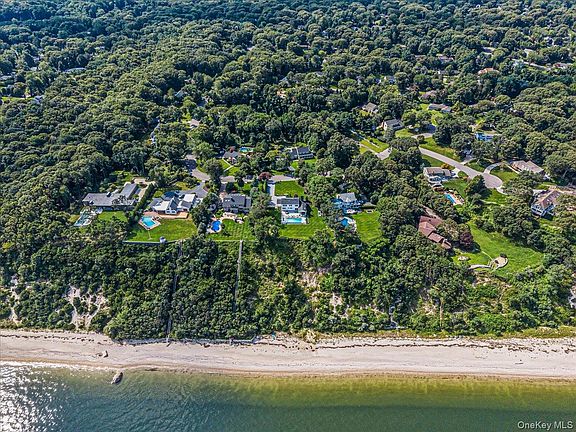 3rd image of 37 Soundview Drive