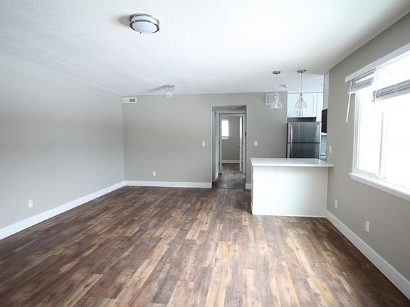 2nd image of 6020 Metcalf Ln APT 4B