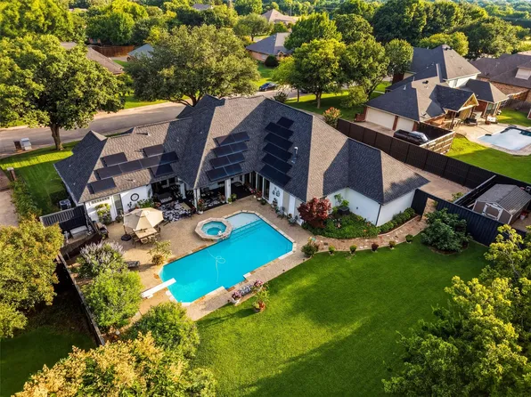 107 Nob Hill Ln, Red Oak, TX 75154