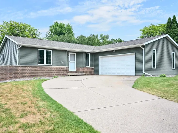 217 13th Ave S, Onalaska, WI 54650