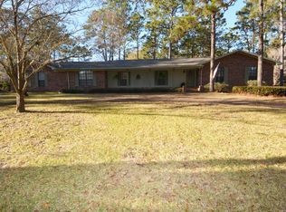 2441 Woodbine Dr W, Crestview, FL 32536