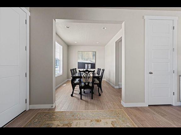 4th image of 3704 W Holbrook Way