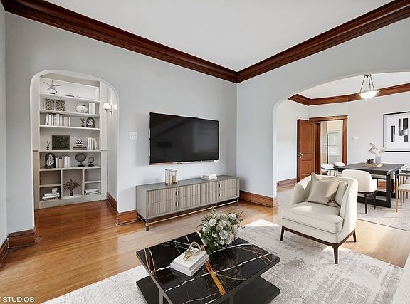 4th image of 5359 W Berenice Ave #1