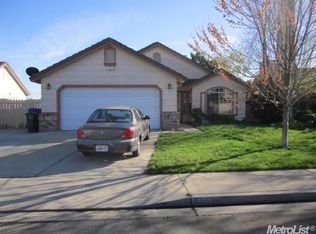 1400 Bluethroat Dr, Turlock, CA 95382
