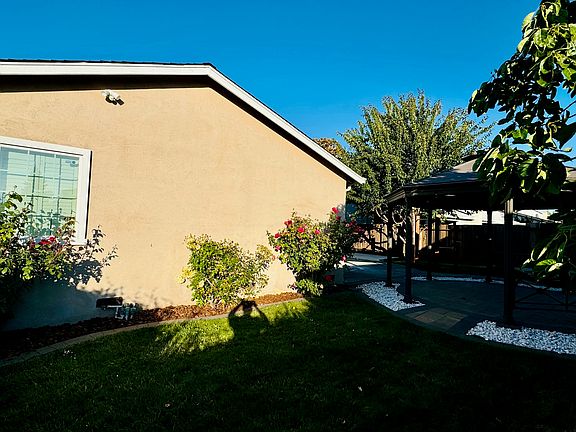 3rd image of 31401 San Jacinto Ct