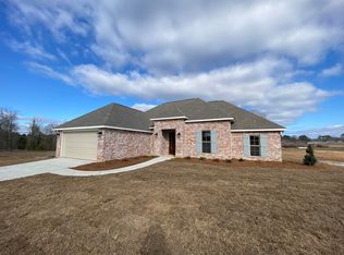 42 Dora Ln, Hattiesburg, MS 39402