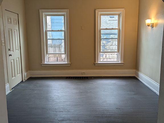 4th image of 533 1/2 E 9th St