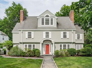 69 Walbridge Rd, West Hartford, CT 06119