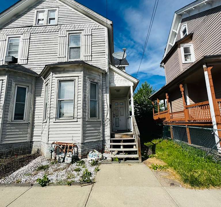 1st image of 18 Barcelow St #O