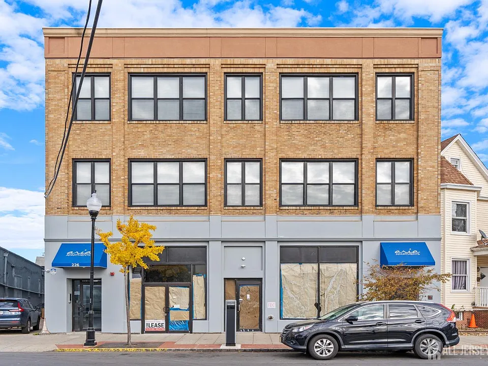 226 New Brunswick Ave #302