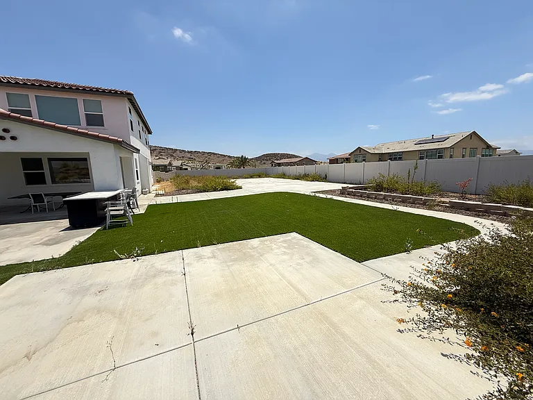 14072 Volare Ct — Photo 36