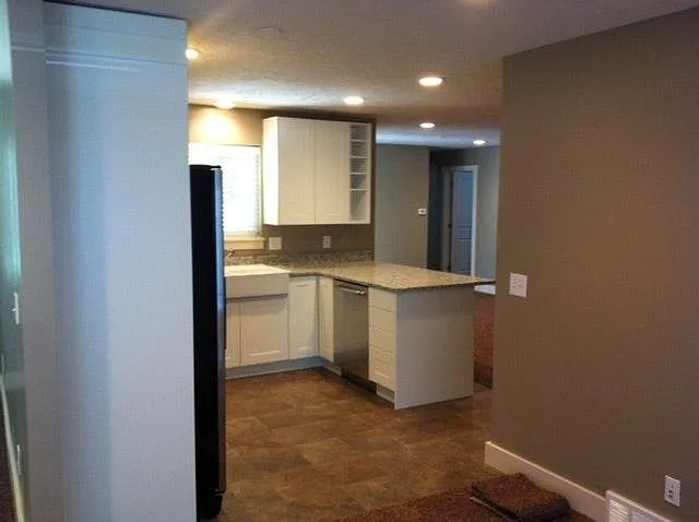 461 S 800 E — Photo 5