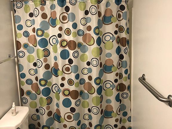 4th image of 5980 Richmond Hwy APT 117