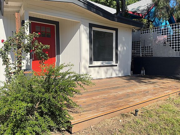 4th image of 1819 N Alvarado St