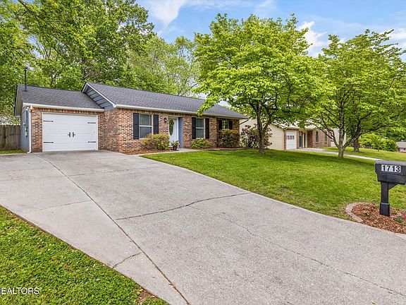 3rd image of 1713 Sundrop Dr