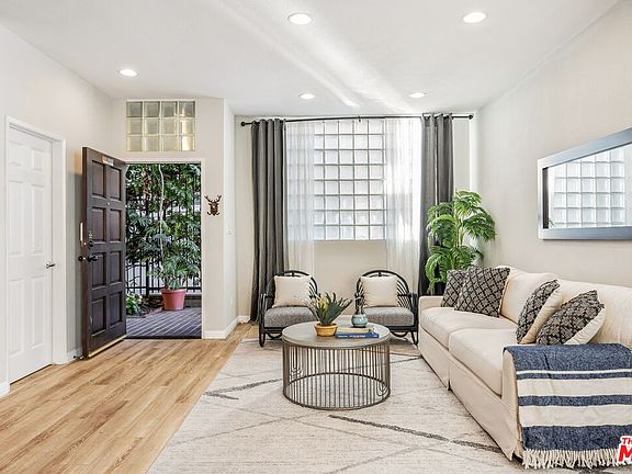 4th image of 10315 Missouri Ave #105