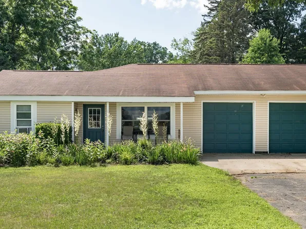 184 Crescent Rd, Waterford, MI 48327