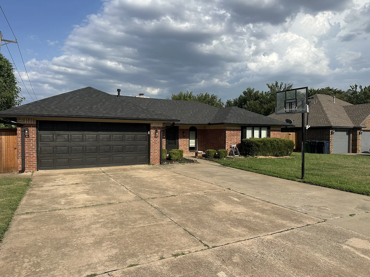 5208 Mackelman Dr - 1 — Photo 1