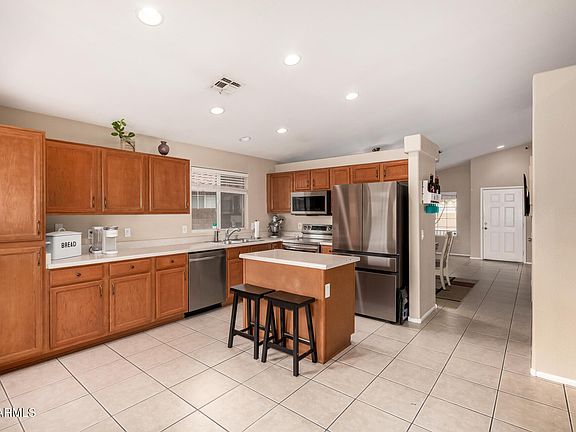 3rd image of 12419 N 41ST Drive