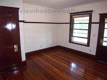 2nd image of 50 Tremont St #Uu1