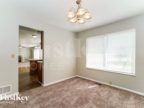 5th image of 866 Campanula Ct