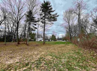 97 School St, Castleton, VT 05735