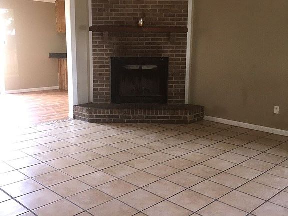 5th image of 1000 Quail Hollow Dr