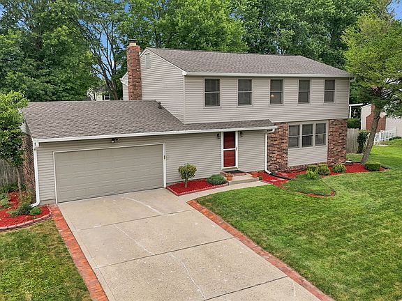 2nd image of 1192 W Greenbriar Dr