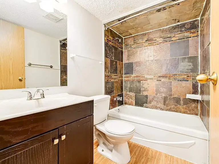 4408A 32nd St — Photo 19