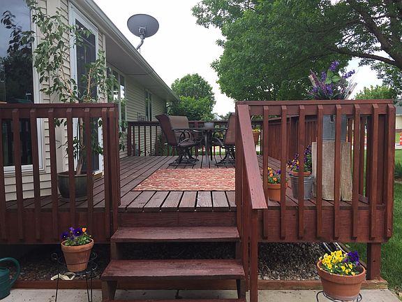 Spacious Shaded Deck