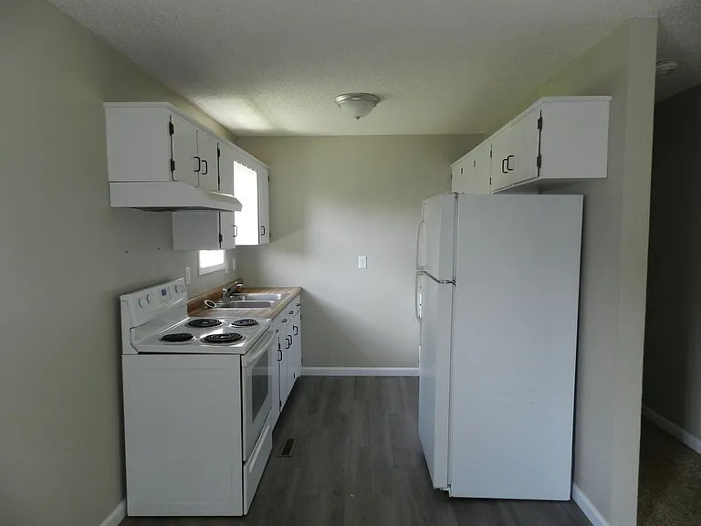 15304 Temple Ln — Photo 2