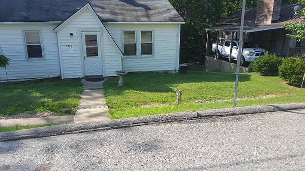 2nd image of 3420 Longview Dr