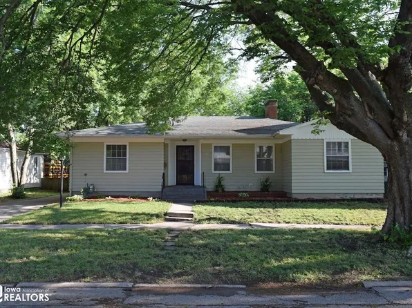 307 E Washington Ave, Fairfield, IA 52556