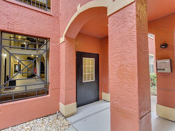 2nd image of 107 Vista Verdi Cir Unit 213