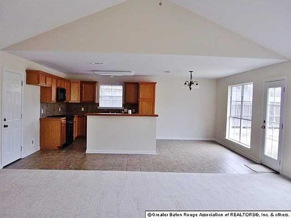 2nd image of 23831 Stoneridge Ln