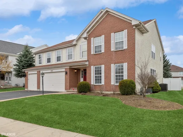 4910 Kimball Ln, Carpentersville, IL 60110