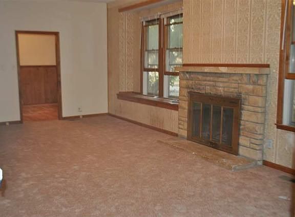 2nd image of 2746 SE Illinois Ave