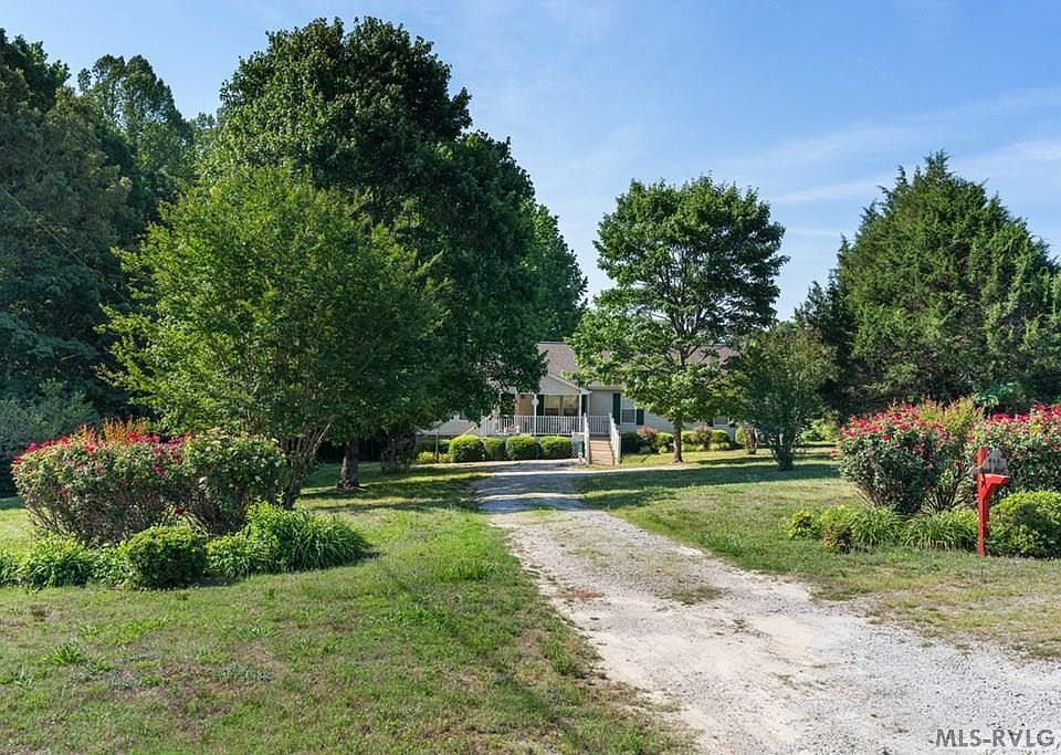 1st image of 611 Arrow Rd