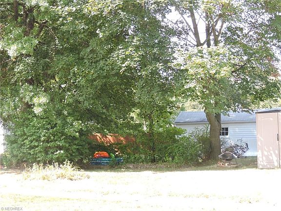 5th image of 1020 Roosevelt Ave