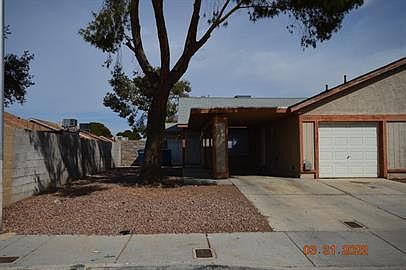2nd image of 4782 Woodlake Ave