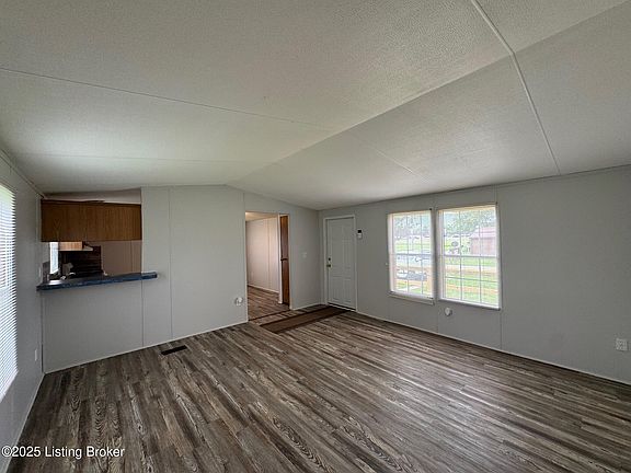 2nd image of 303 S Meadow Dr