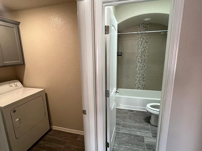 340 Isaias Ave — Photo 14