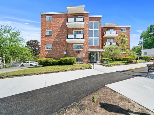 770 Cummins Hwy APT 1, Mattapan, MA 02126