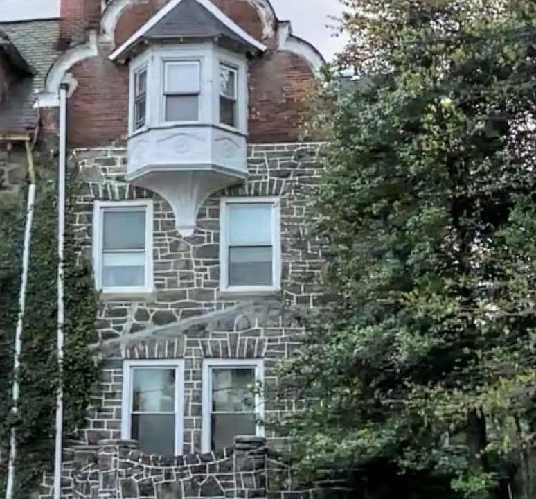 1st image of 840 N 63rd St
